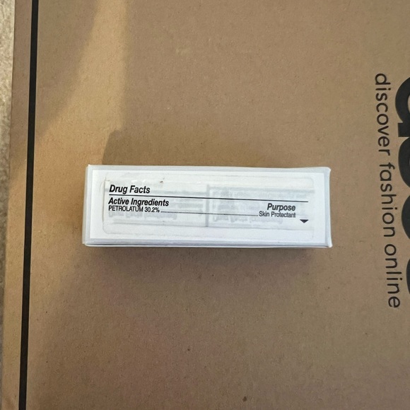 Elizabeth Arden Eight Hour Cream Lip Protectant Stick Sunscreen SPF 15 - Picture 5 of 5